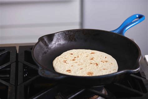 how to heat tortilla on gas stove